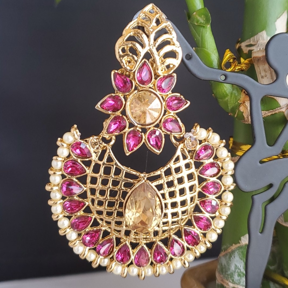 Fancy Earring - Picture 2 of 3